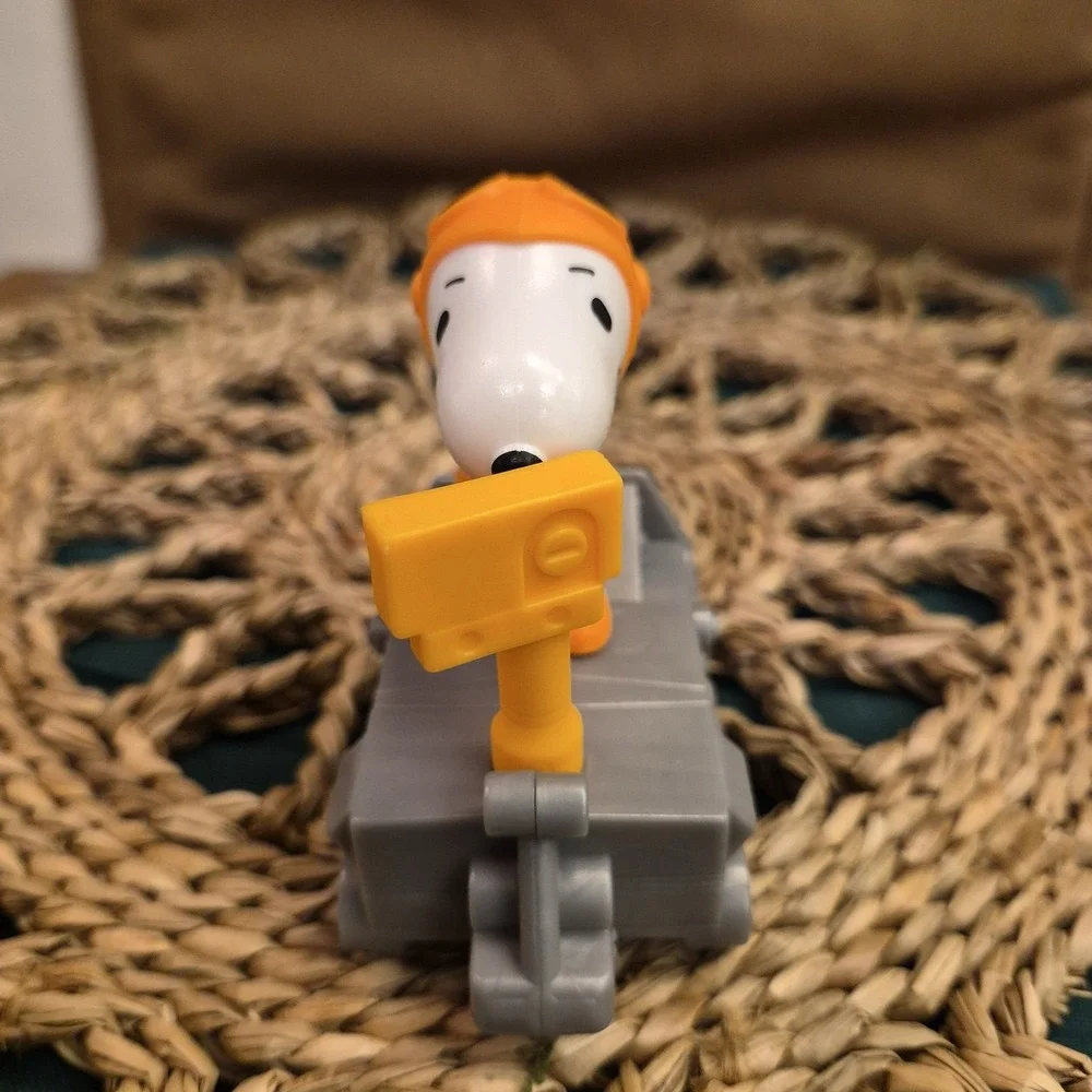 2019 McDonald's Happy Meal Toy Peanuts NASA Snoopy Space Buggy 6